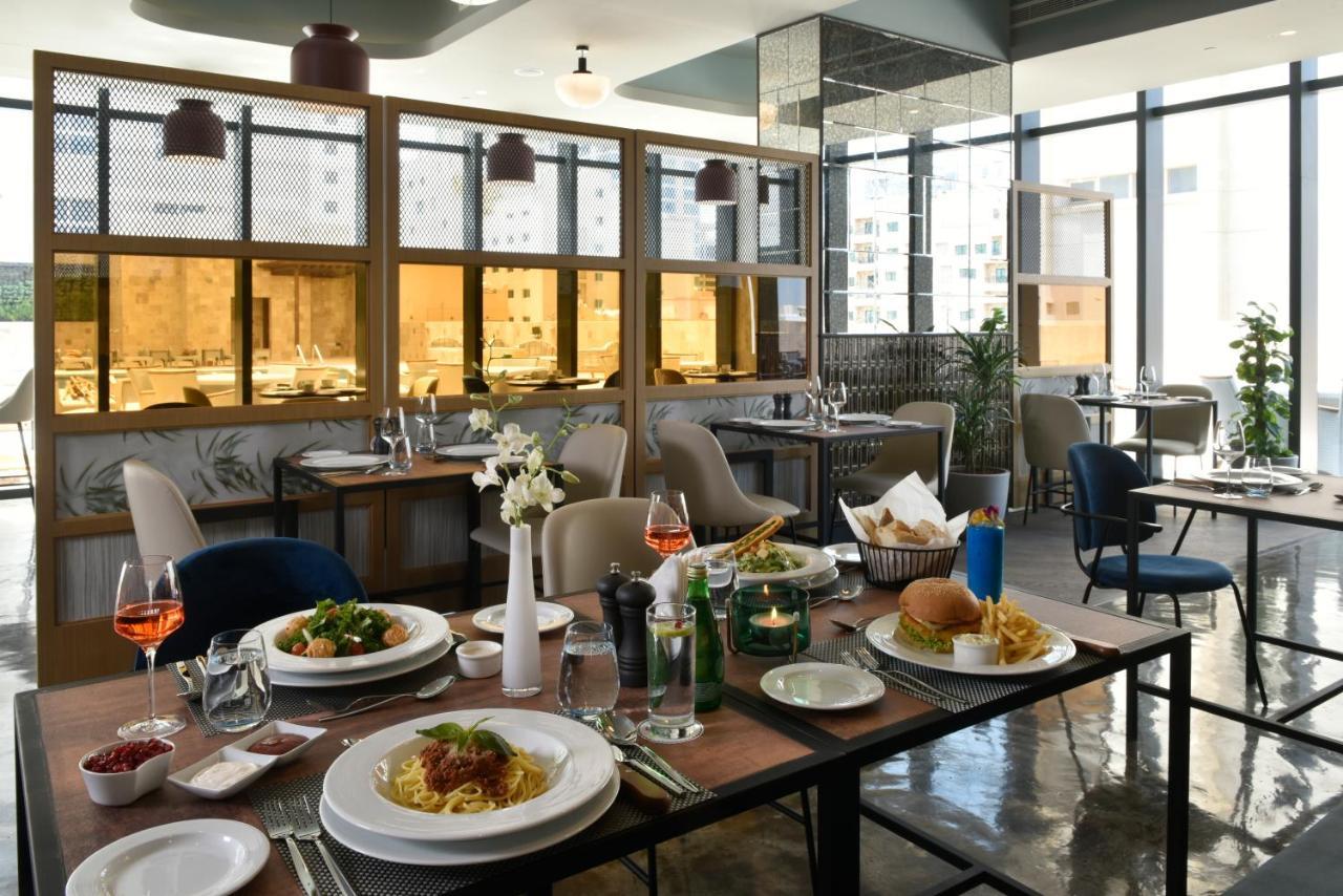 Swiss-Belsuites Admiral Juffair Manama Exteriör bild