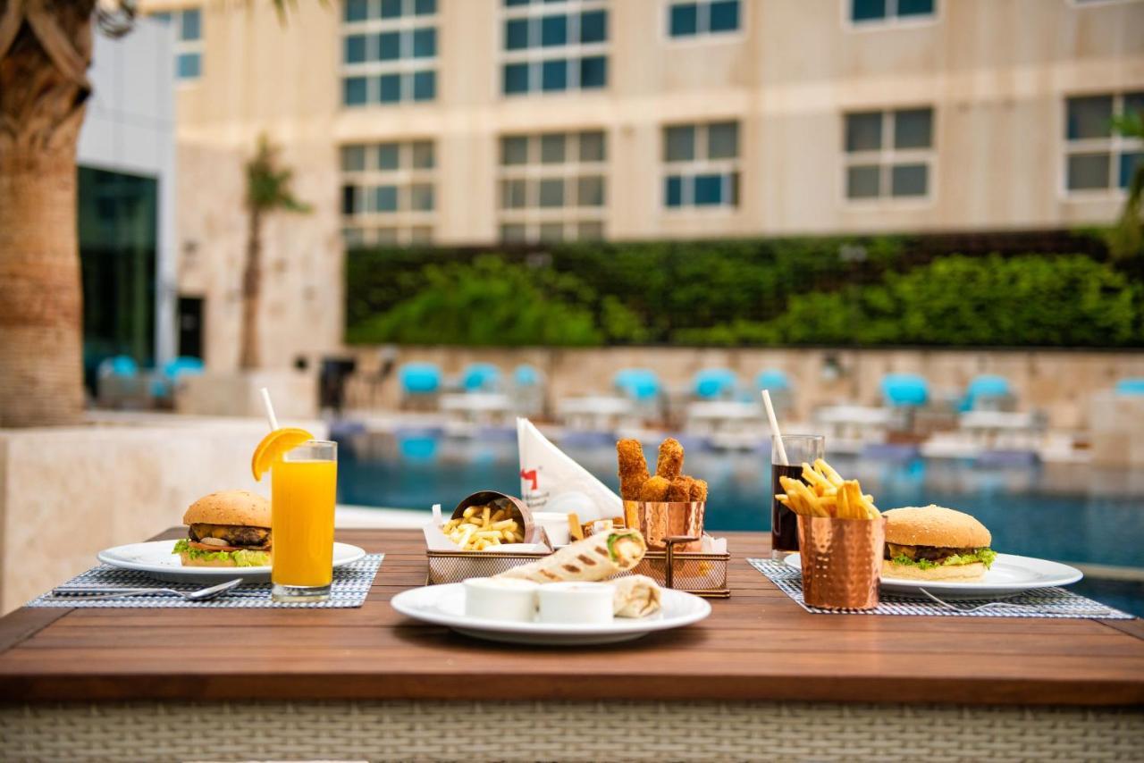 Swiss-Belsuites Admiral Juffair Manama Exteriör bild