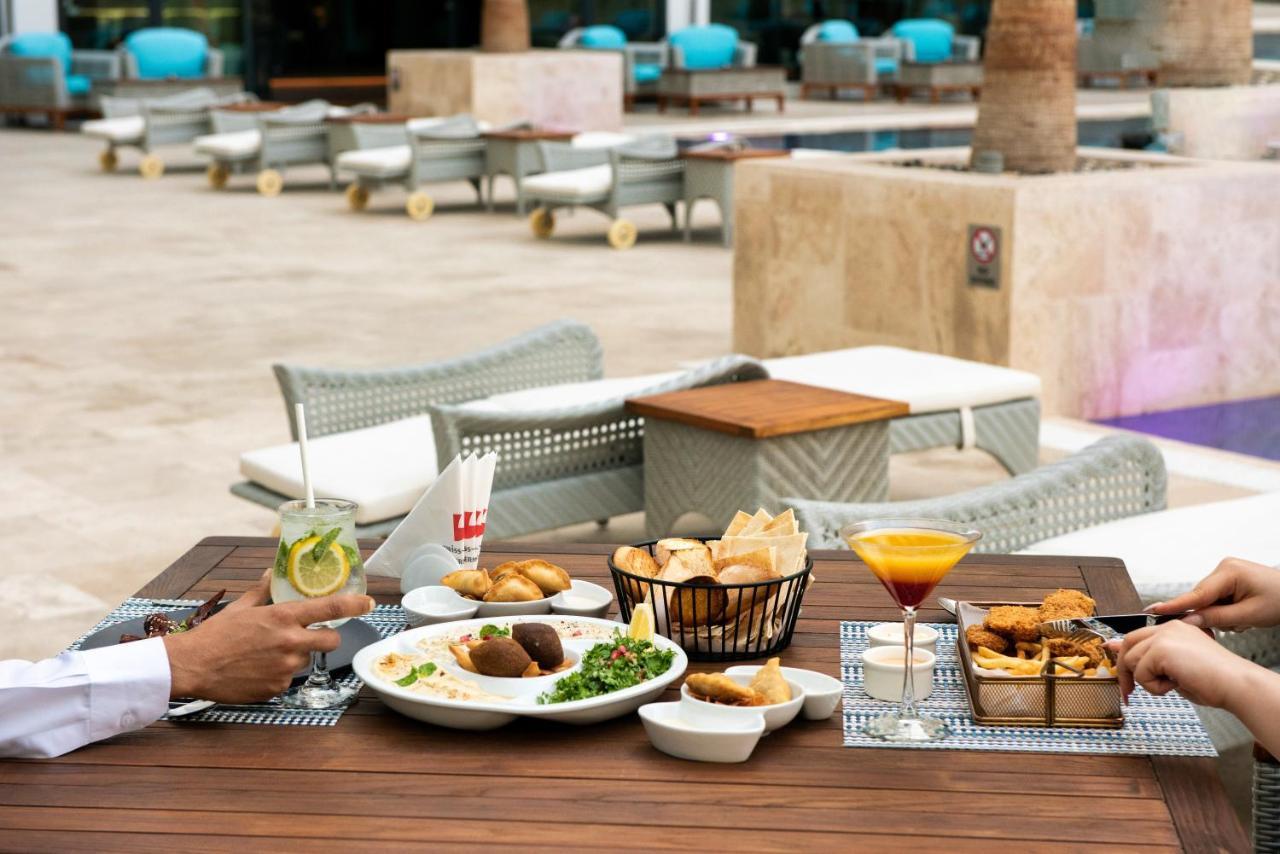 Swiss-Belsuites Admiral Juffair Manama Exteriör bild