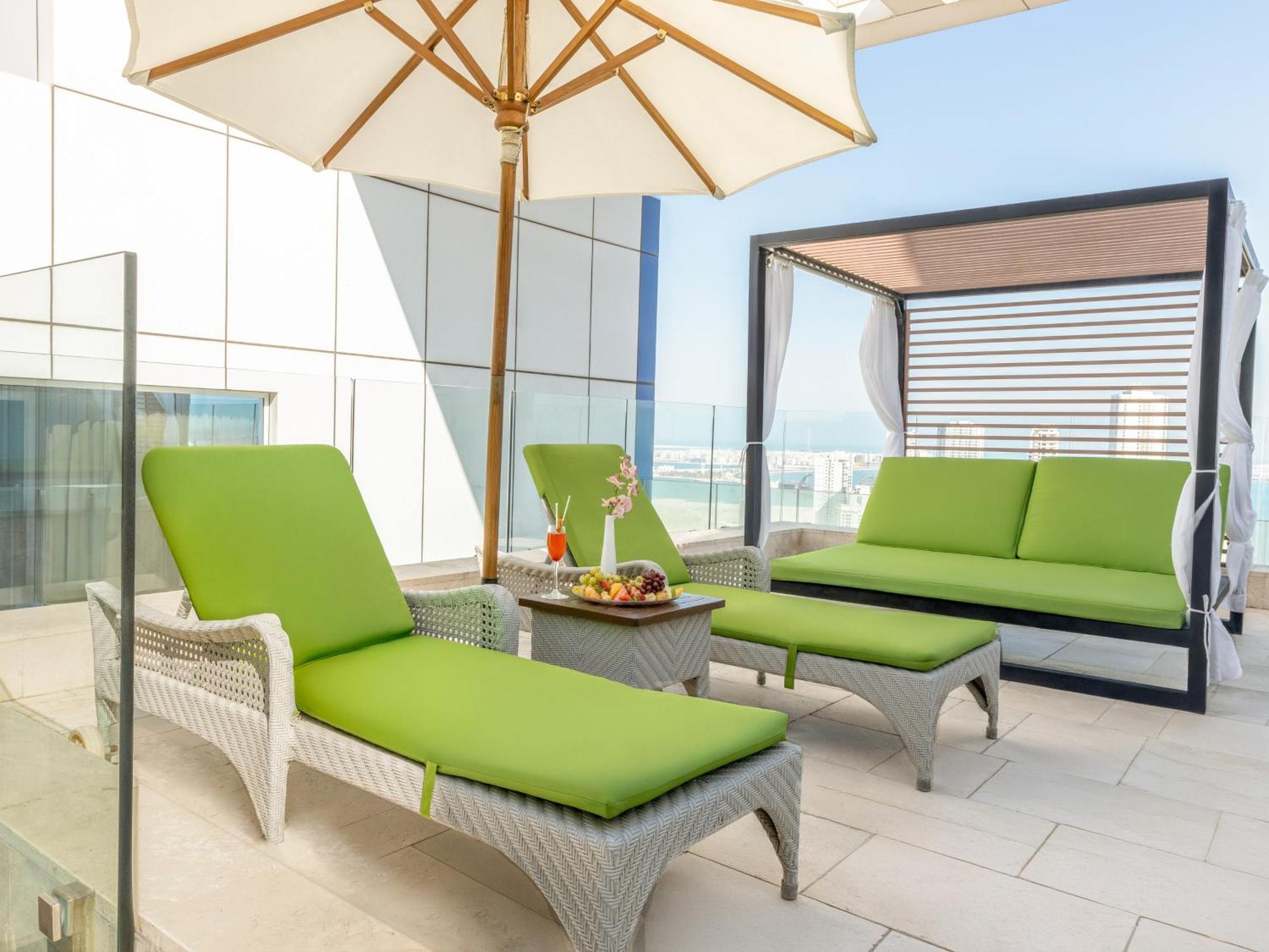 Swiss-Belsuites Admiral Juffair Manama Exteriör bild